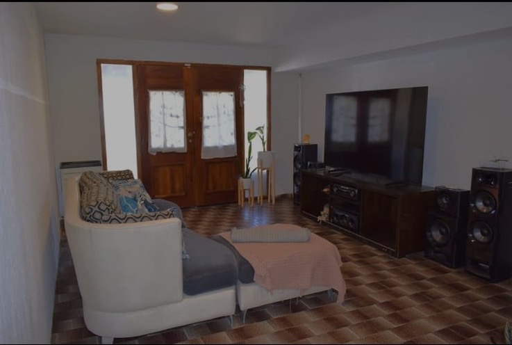 8ede9995-09e9-4b98-9740-620b97ff03c1