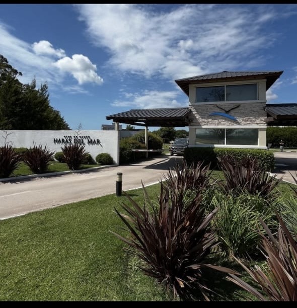 898351b6-ea3c-4174-94d5-5655a2114e21