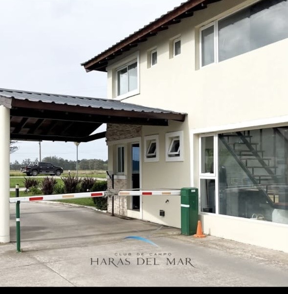 e4751483-ecd8-4c7f-9e72-bf7e7e0e14d0