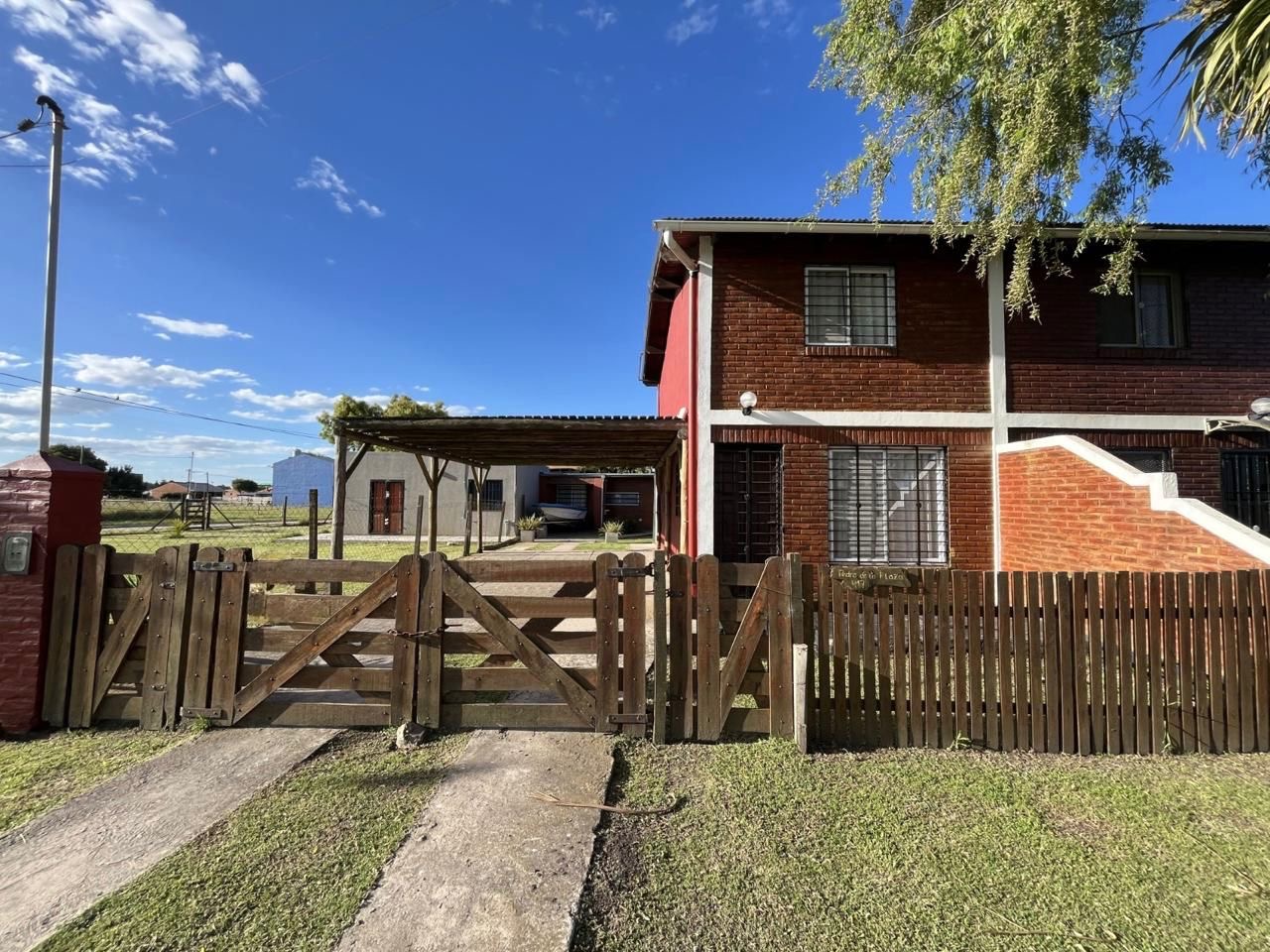 7cd726d4-2c0b-492c-b2f1-c4b62e617100