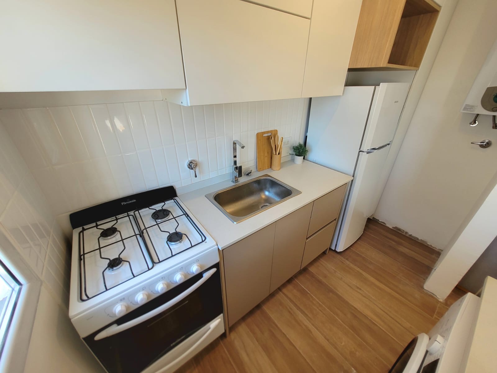 23a8eb20-fe6a-4b68-8262-b95eadb3cfbc